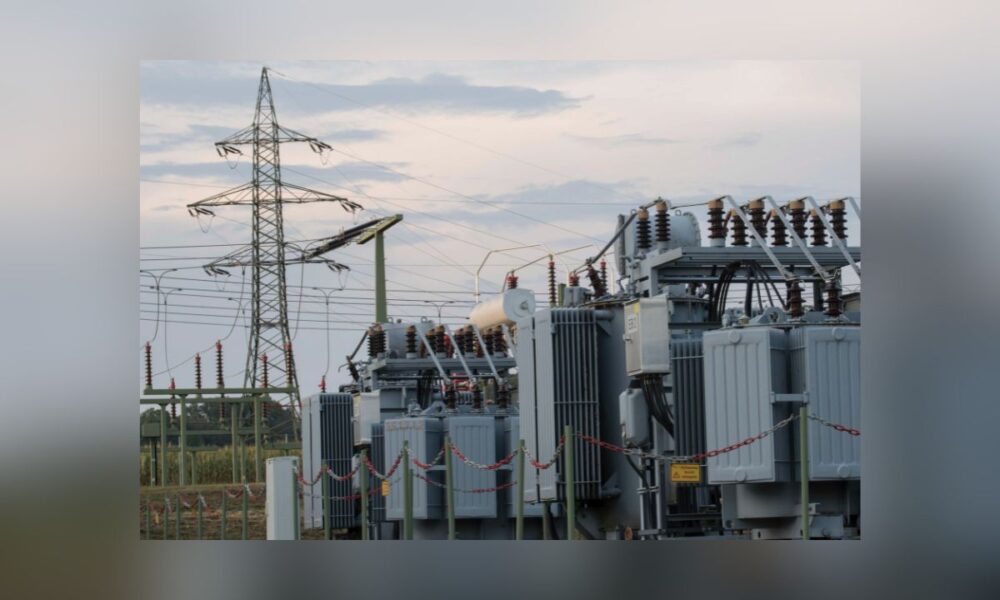 Decoding the Latest U.S. Jobs Report: Is the Labor Market Cooling or Holding Steady?