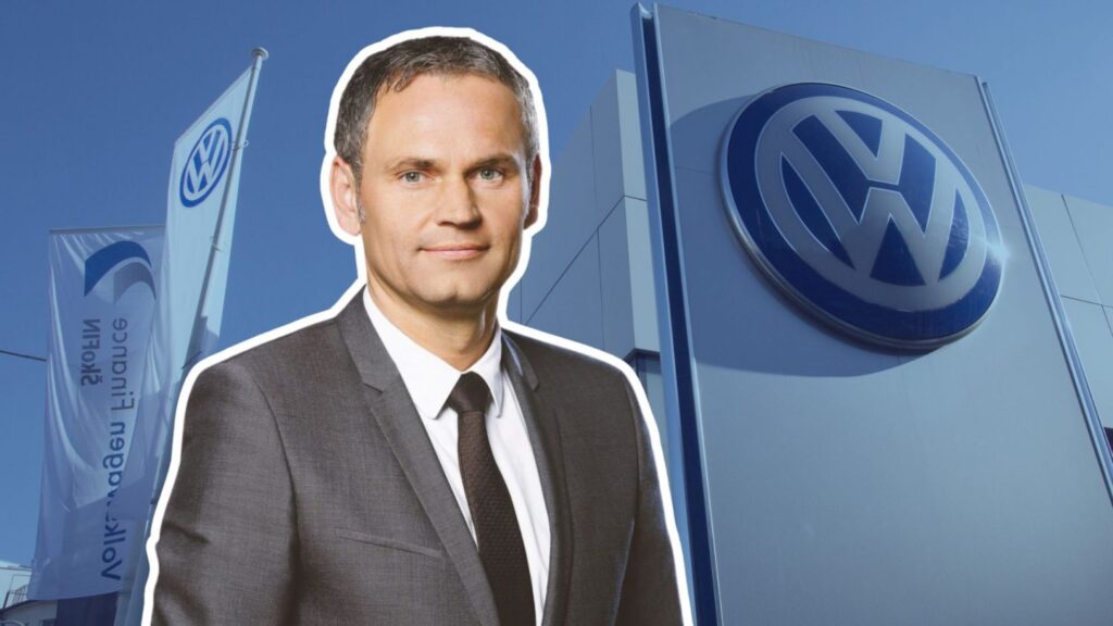 Beyond the Headline: A CEO’s Guide to Communicating Your Buyback Strategy to Investors